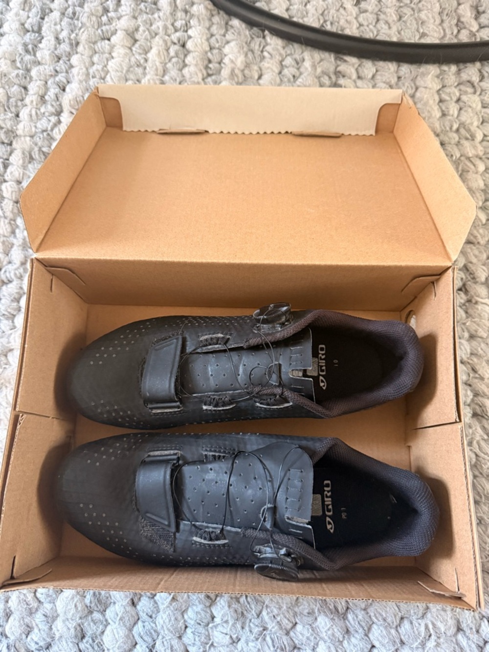 Giro Men's Black Cycling Shoes with Boa Dial and Velcro Strap